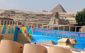 Pyramids Overlook Inn